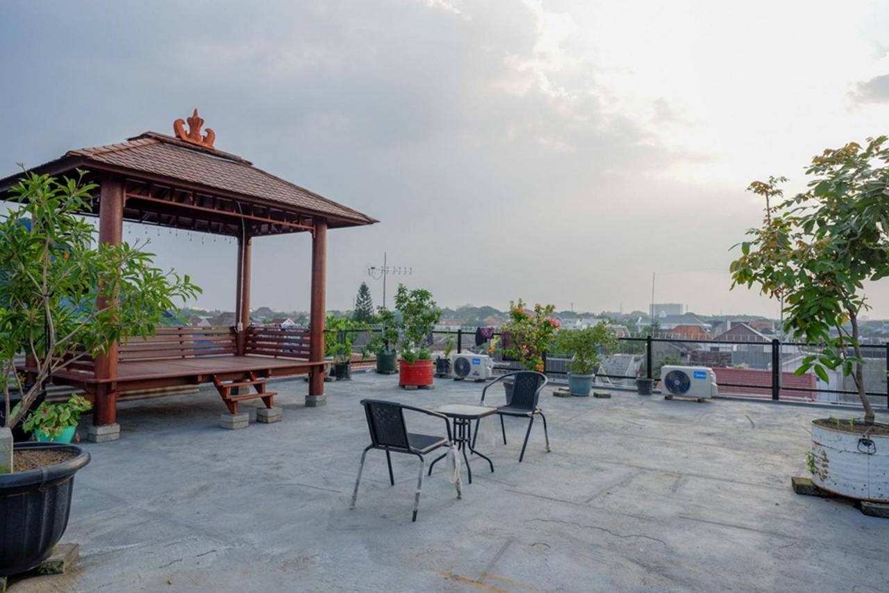 Reddoorz Near Jalan Adi Sucipto Solo Hotel Ngoại thất bức ảnh
