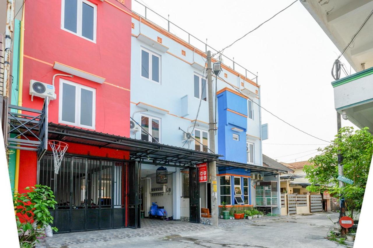 Reddoorz Near Jalan Adi Sucipto Solo Hotel Ngoại thất bức ảnh